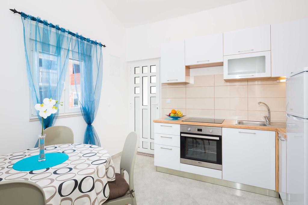 Apartments Sucic سيفيد الغرفة الصورة