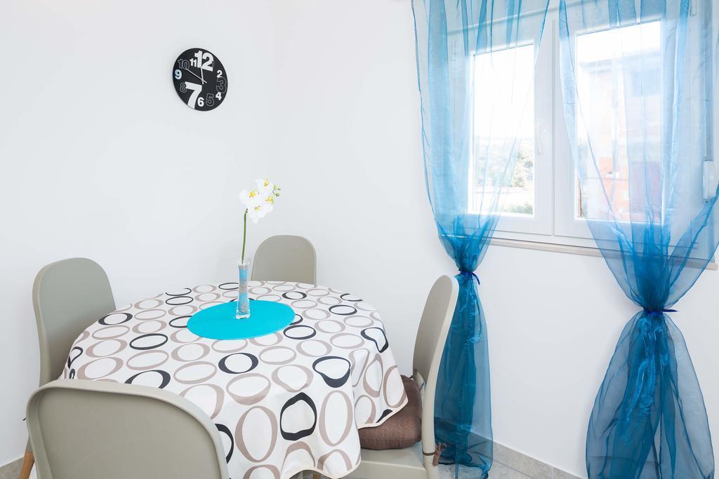 Apartments Sucic سيفيد الغرفة الصورة