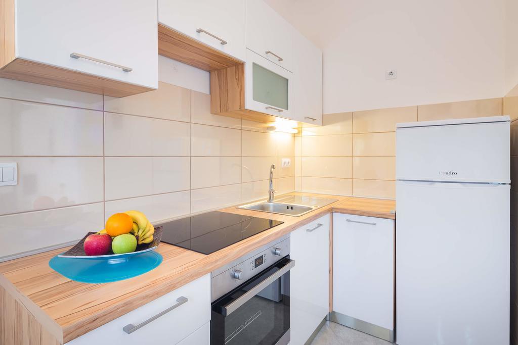 Apartments Sucic سيفيد الغرفة الصورة